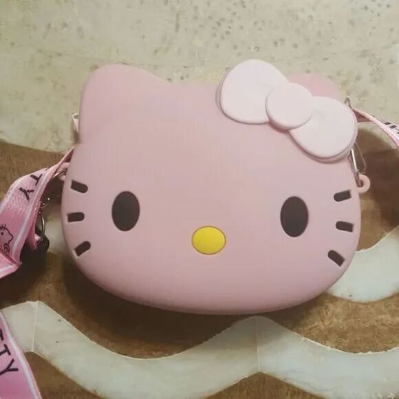 Mini Hello Kitty Pink Crossbody Bag Gift Bundle - Picture 4 of 10